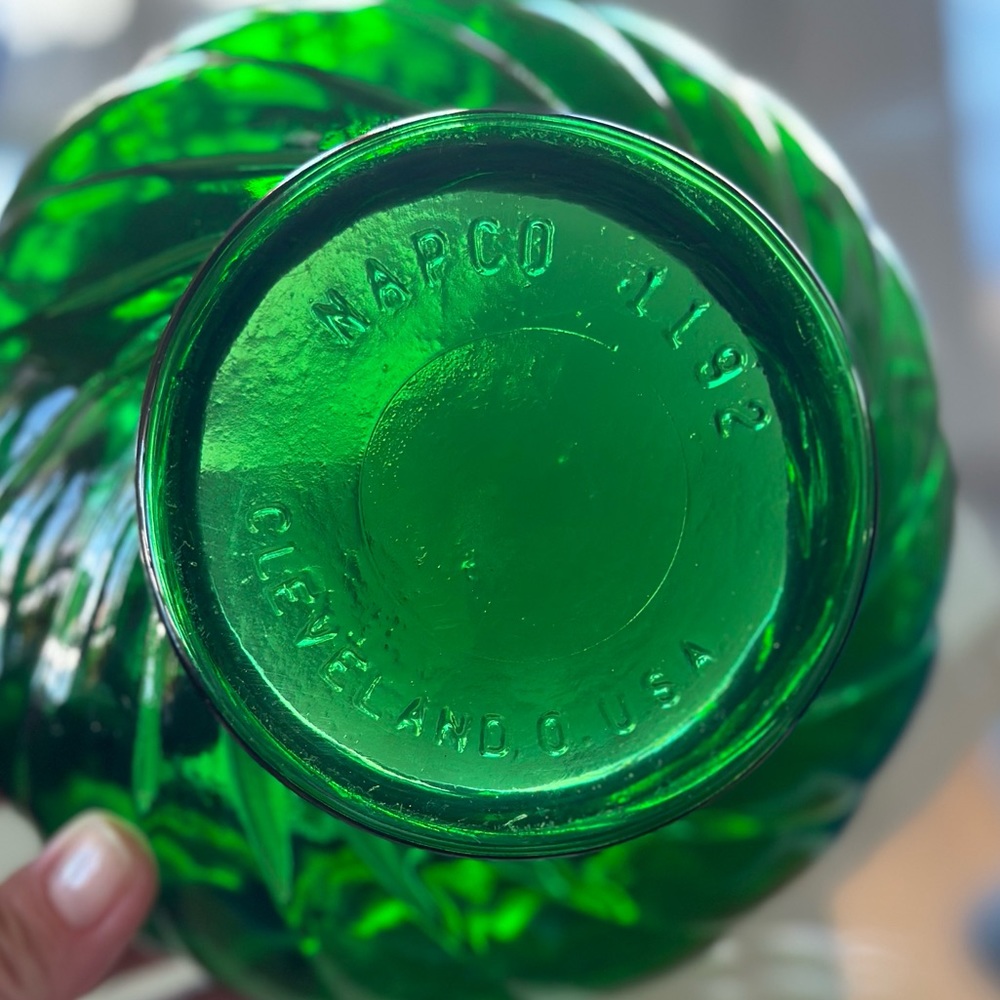 Vintage Glass Bowl - Picture 4 of 4